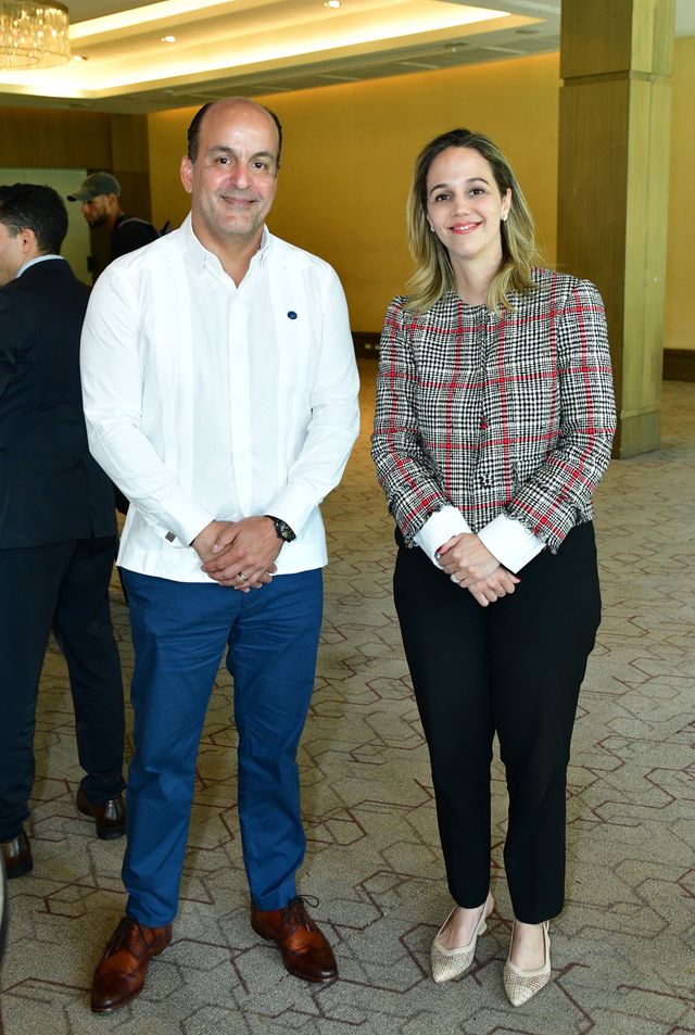 Frank Rodríguez y María Isabel Suárez en el anuncio de SDQ MICE 2026