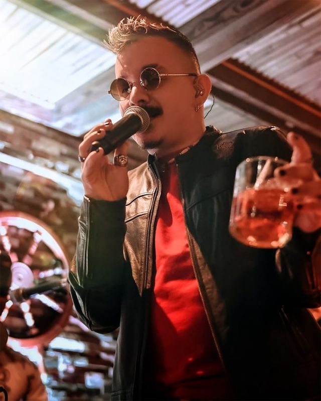 Omar Quezada estrena “Como lo soñé”