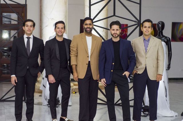 Jumbo celebra 20 años de apoyo a la moda dominicana con destacados diseñadores
