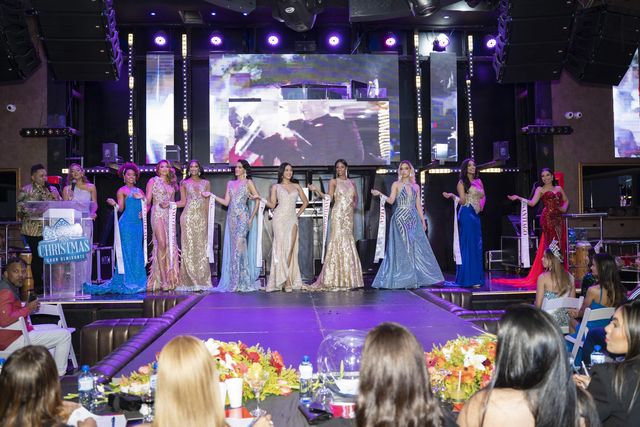 Marie Marine logra corona Miss Christmas RD 2022