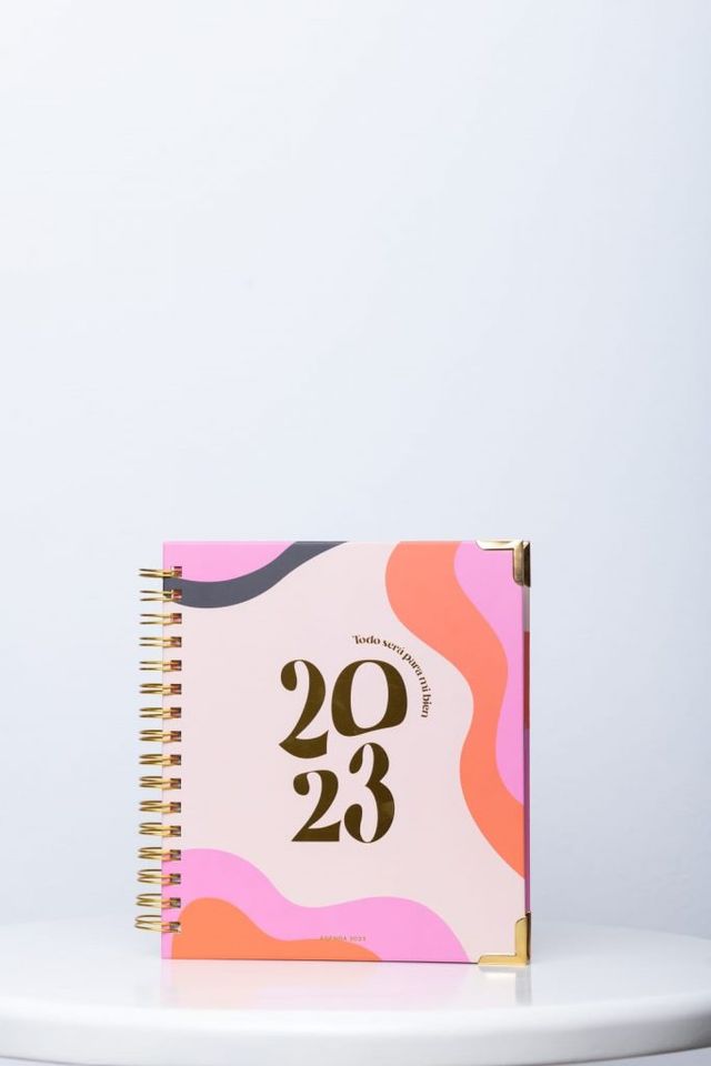 Amelie RD presenta la 2da versión de su agenda de planificación y crecimiento personal para este 2023