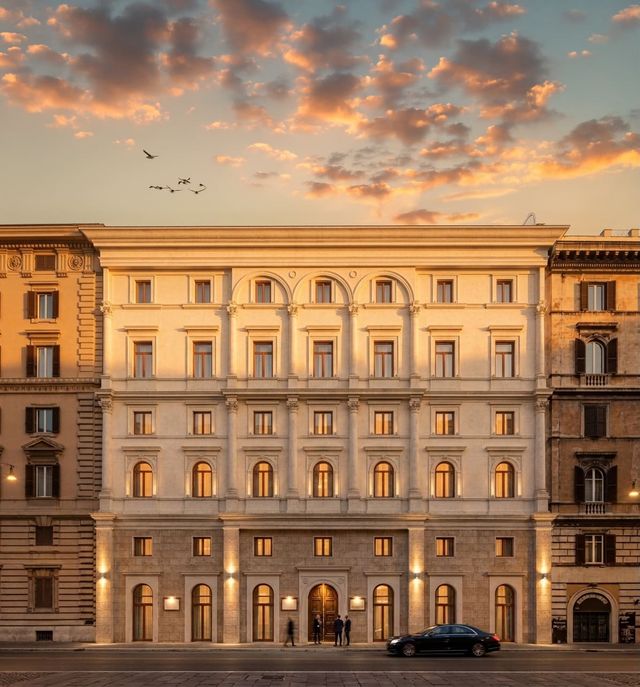 Fachada del edificio de Via XX Settembre que albergará The Meliá Collection Rome, al atardecer