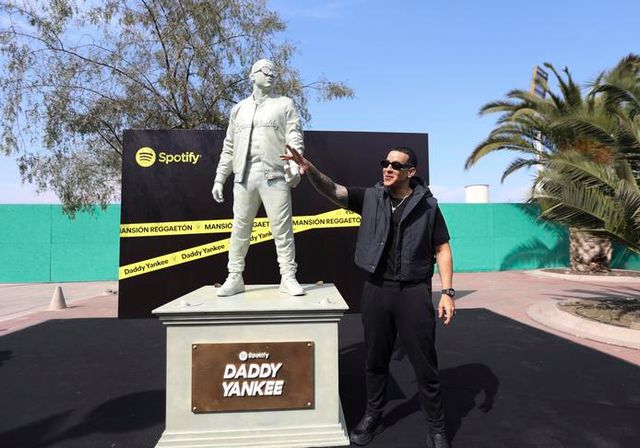 Spotify honra a Daddy Yankee con estatua en Chile