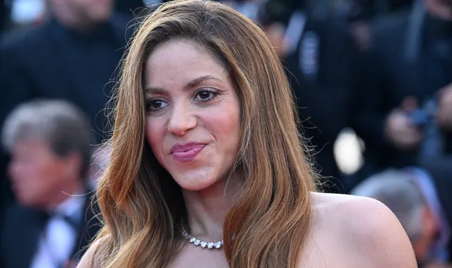 Shakira supera a Bad Bunny y establece récord en Spotify