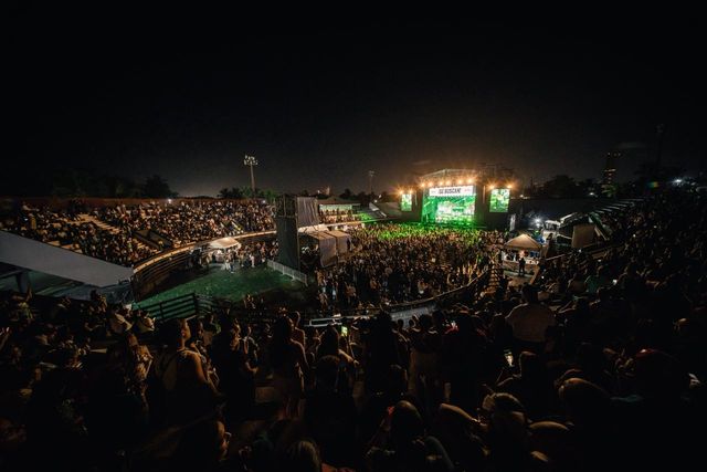Vista del público en el Óvalo de la Feria Ganadera