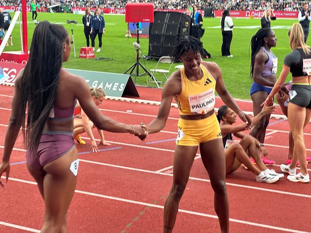 Marileidy Paulino saluda a sus rivales tras los 400 metros de los Bislett Games 2024 en Oslo