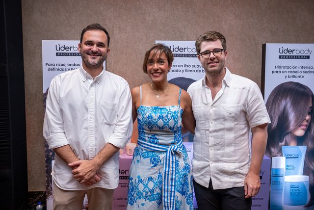 Avelino Cuadra, Martha Barcasnegras y Rodrigo González Corripio