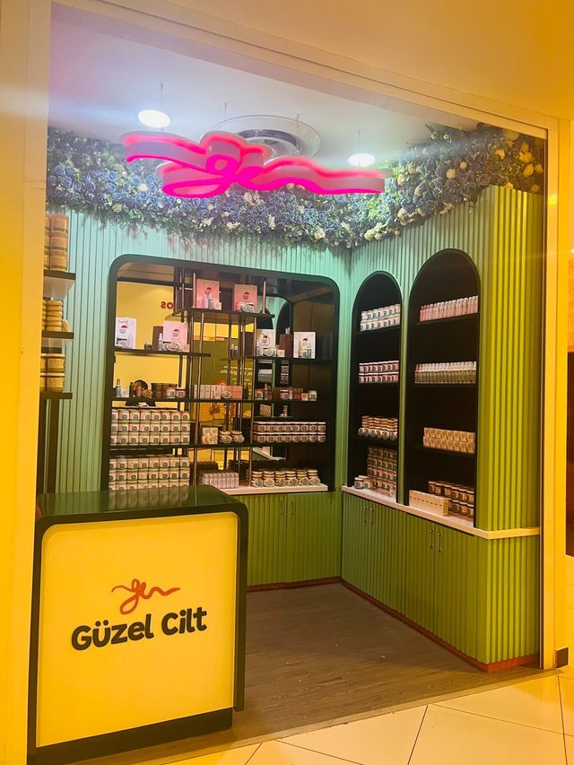 Güzel Cilt llega a la zona metro