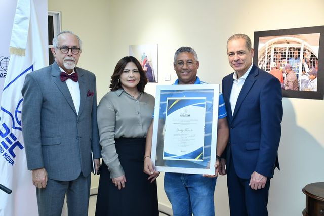 APEC Cultural entrega VI Premio APEC al Periodismo Fotográfico