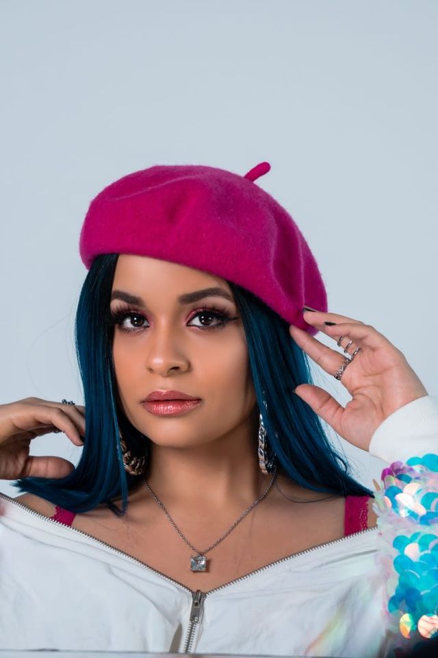 Ely la voz de miel, nueva exponente de música urbana